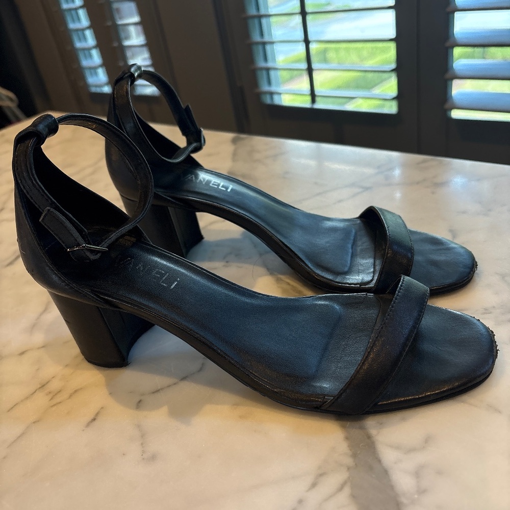 Van Eli Black Block Heel Strappy Sandals size 7.5N